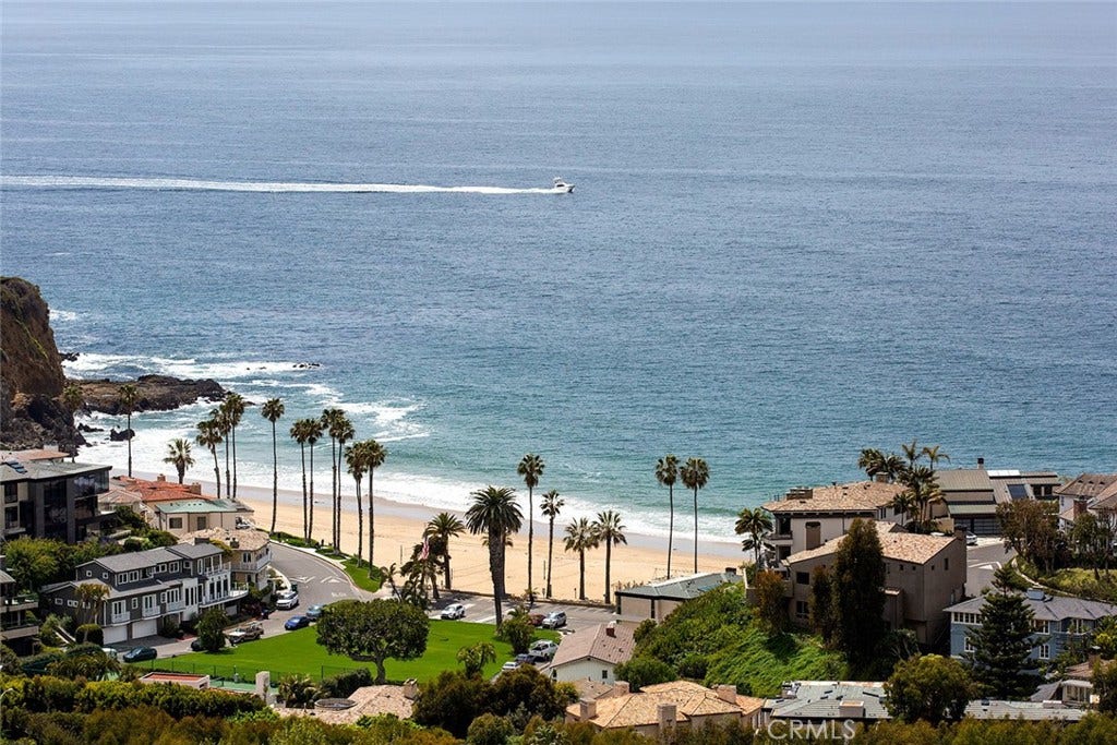 1221 Emerald Bay, Laguna Beach, CA 92651 1221 Emerald Bay, Laguna Beach, CA 92651