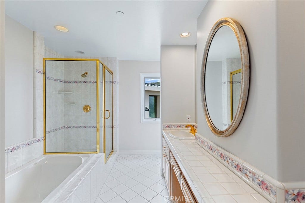 1221 Emerald Bay, Laguna Beach, CA 92651 1221 Emerald Bay, Laguna Beach, CA 92651