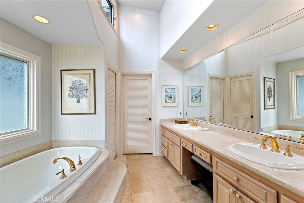 1221 Emerald Bay, Laguna Beach, CA 92651 1221 Emerald Bay, Laguna Beach, CA 92651