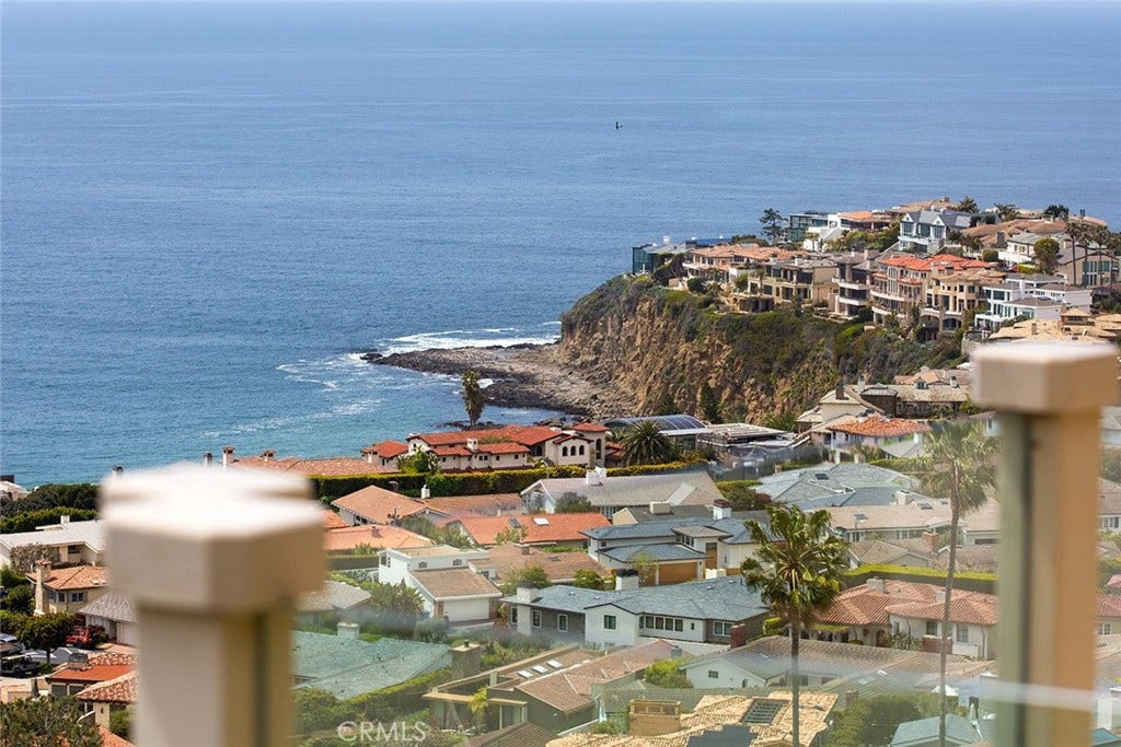 1221 Emerald Bay, Laguna Beach, CA 92651 1221 Emerald Bay, Laguna Beach, CA 92651