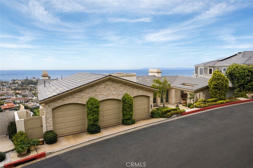 1221 Emerald Bay, Laguna Beach, CA 92651 1221 Emerald Bay, Laguna Beach, CA 92651