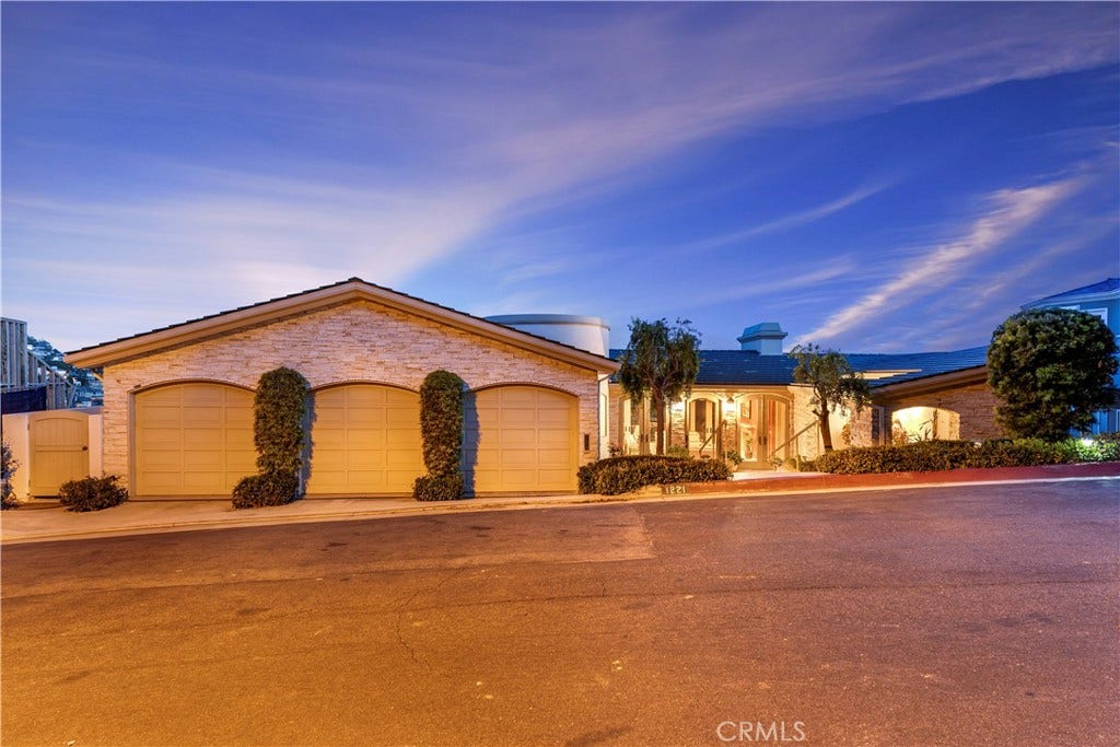 1221 Emerald Bay, Laguna Beach, CA 92651 1221 Emerald Bay, Laguna Beach, CA 92651