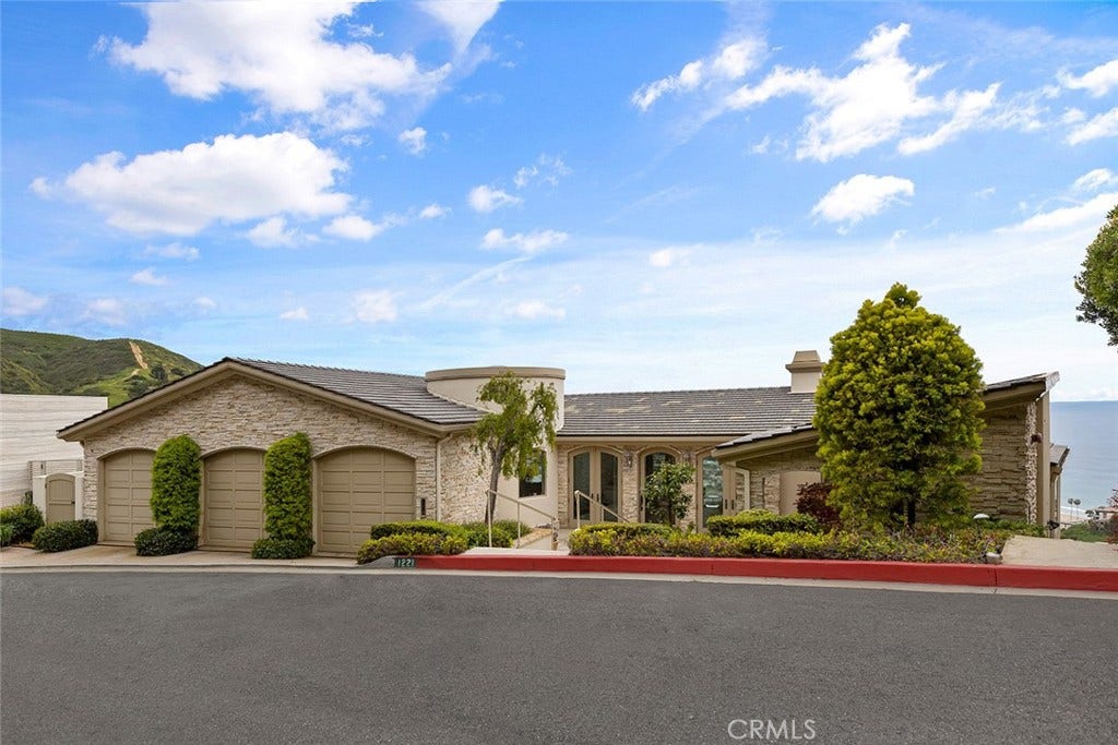 1221 Emerald Bay, Laguna Beach, CA 92651 1221 Emerald Bay, Laguna Beach, CA 92651