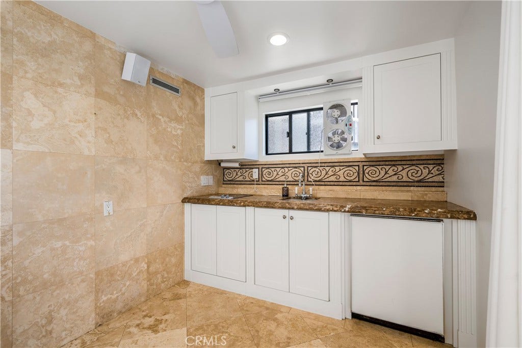 Kitchenette
