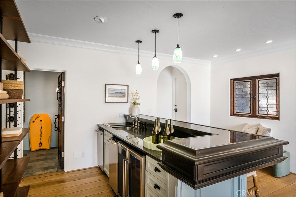 Wet bar