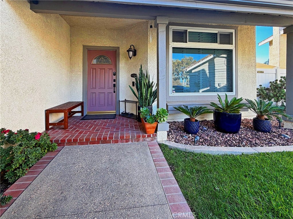 2400 Pepperwood, Corona, CA 92882 2400 Pepperwood, Corona, CA 92882