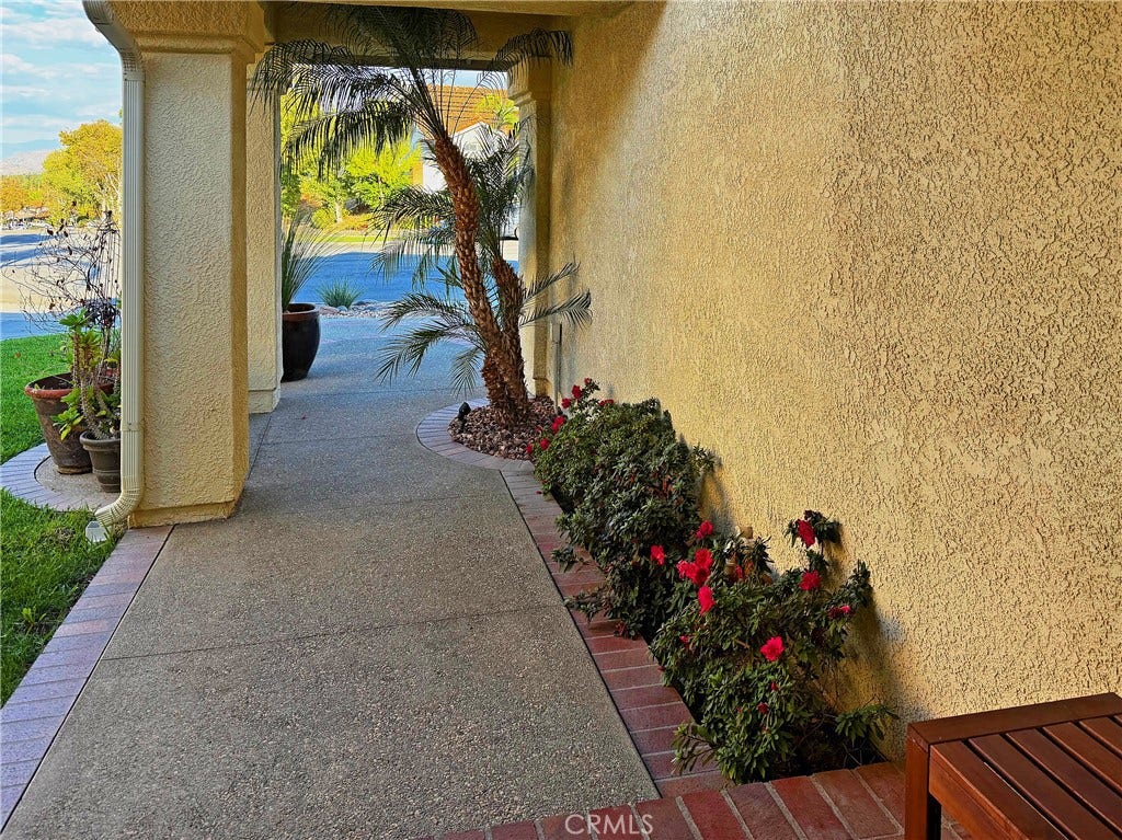 2400 Pepperwood, Corona, CA 92882 2400 Pepperwood, Corona, CA 92882