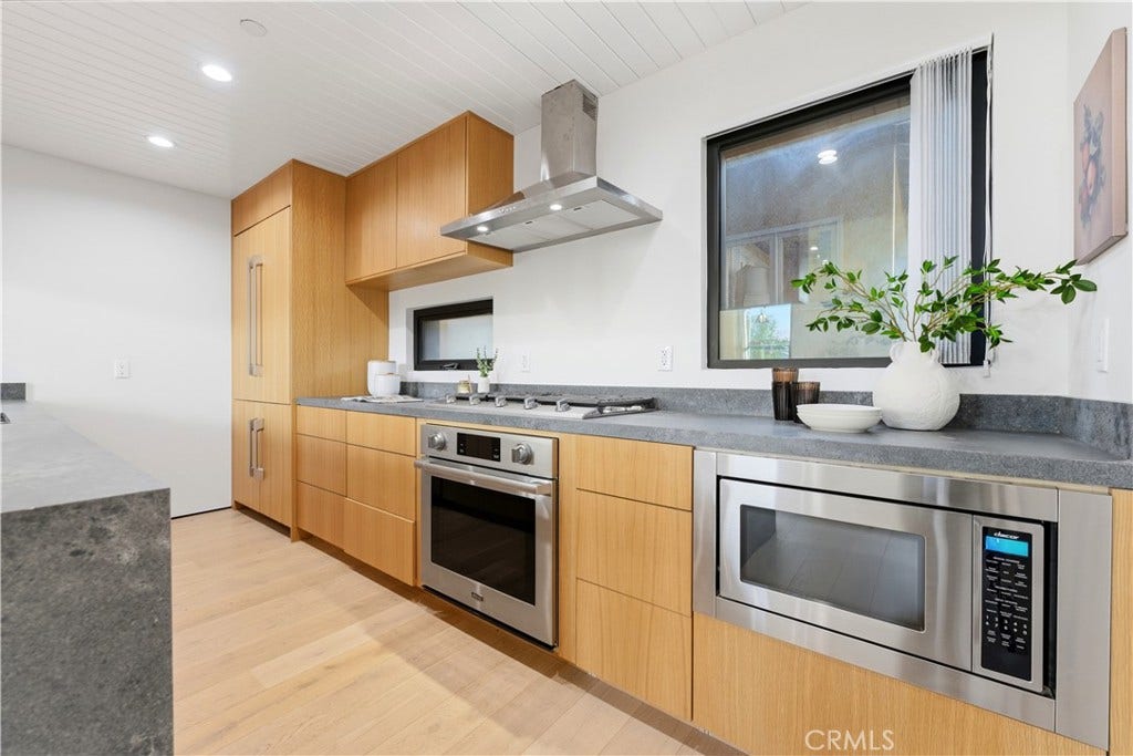 11702 Charnock Road, Los Angeles, CA 90066 11702 Charnock Road, Los Angeles, CA 90066