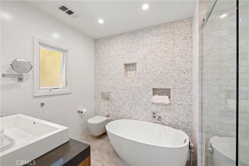 744 Oak, Laguna Beach, CA 92651 744 Oak, Laguna Beach, CA 92651