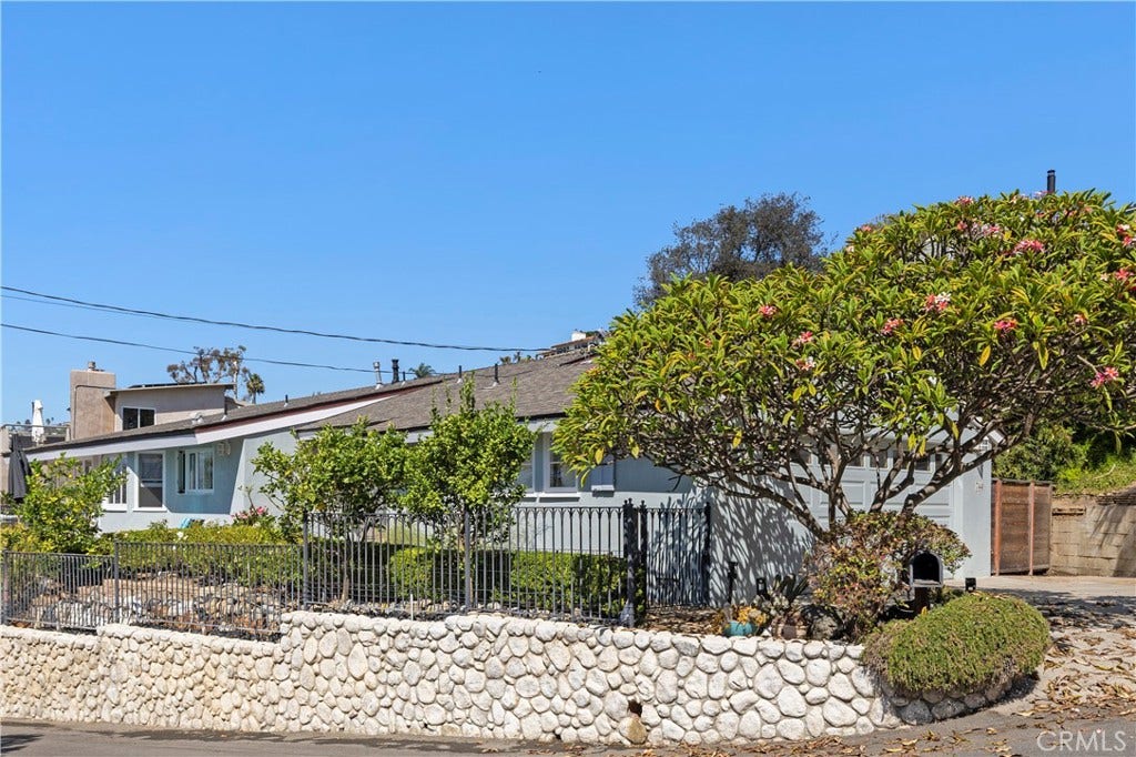 744 Oak, Laguna Beach, CA 92651 744 Oak, Laguna Beach, CA 92651