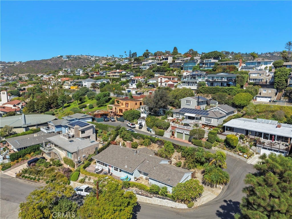 744 Oak, Laguna Beach, CA 92651 744 Oak, Laguna Beach, CA 92651