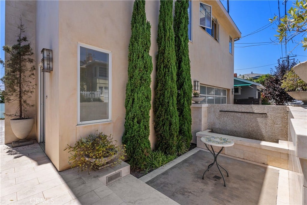 31685 3rd, Laguna Beach, CA 92651 31685 3rd, Laguna Beach, CA 92651