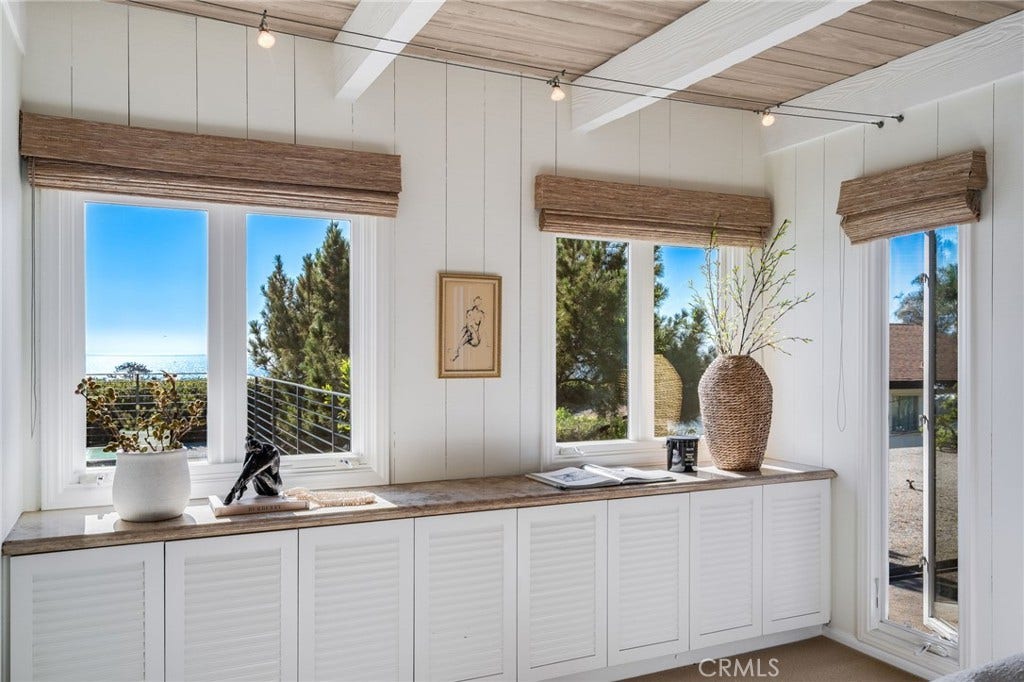 31511 West Street, Laguna Beach, CA 92651 31511 West Street, Laguna Beach, CA 92651
