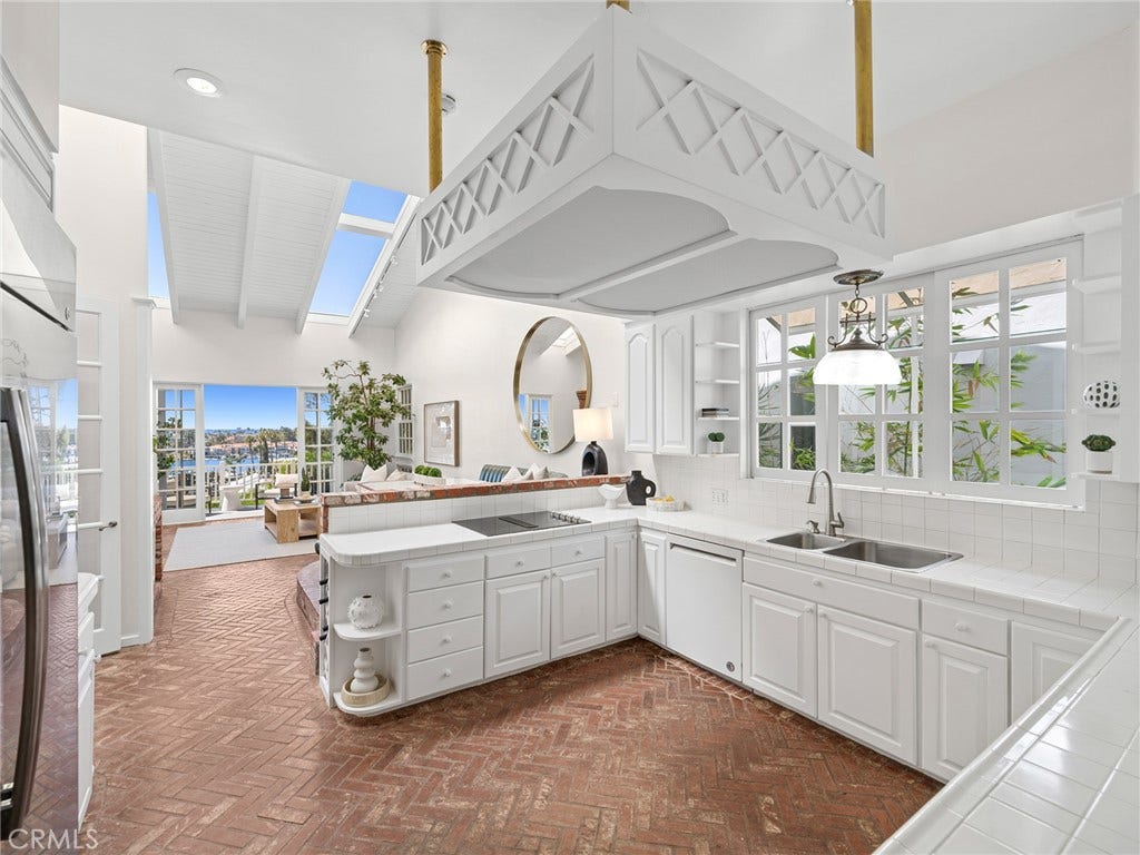 2311 Cliff Drive, Newport Beach, CA 92663 2311 Cliff Drive, Newport Beach, CA 92663