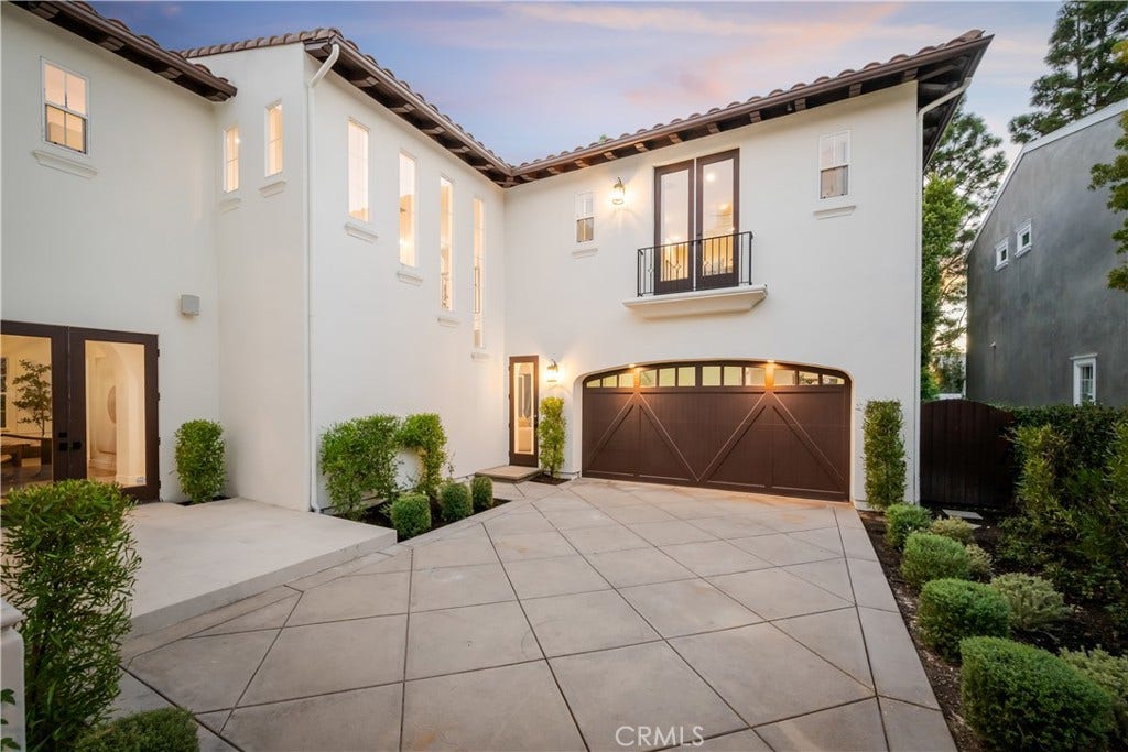 15 Boardwalk, Newport Beach, CA 92660 15 Boardwalk, Newport Beach, CA 92660