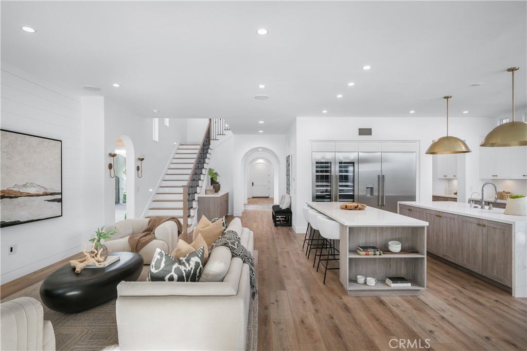 15 Boardwalk, Newport Beach, CA 92660 15 Boardwalk, Newport Beach, CA 92660