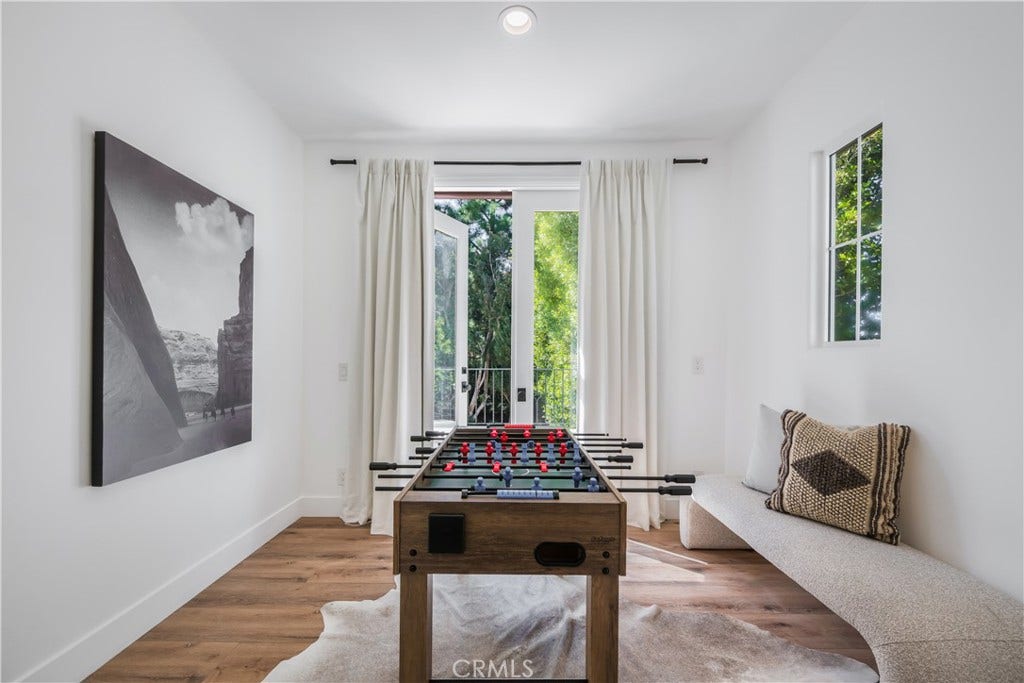 15 Boardwalk, Newport Beach, CA 92660 15 Boardwalk, Newport Beach, CA 92660