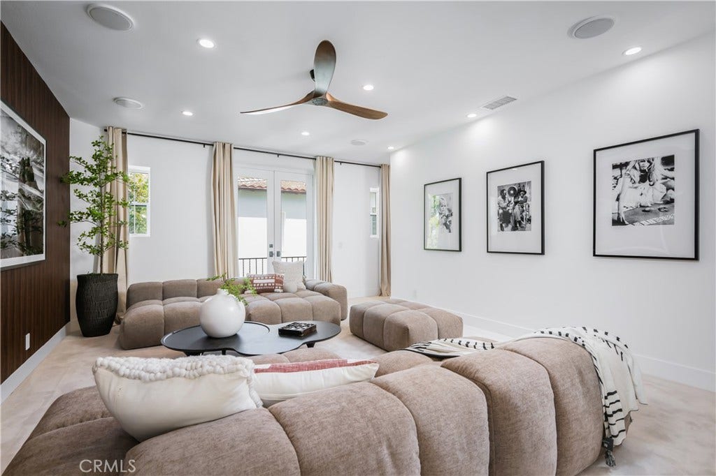 15 Boardwalk, Newport Beach, CA 92660 15 Boardwalk, Newport Beach, CA 92660