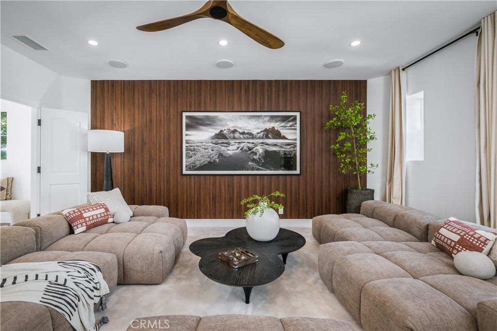 15 Boardwalk, Newport Beach, CA 92660 15 Boardwalk, Newport Beach, CA 92660
