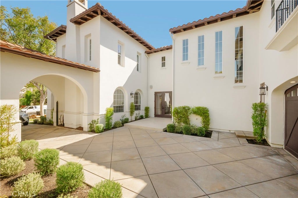 15 Boardwalk, Newport Beach, CA 92660 15 Boardwalk, Newport Beach, CA 92660