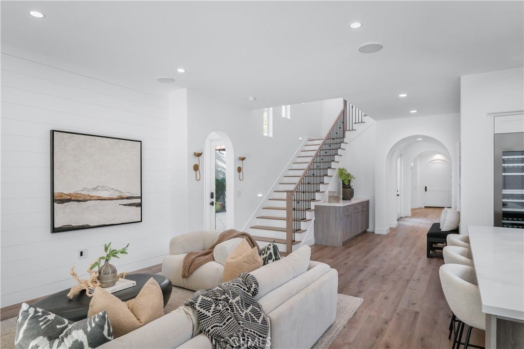 15 Boardwalk, Newport Beach, CA 92660 15 Boardwalk, Newport Beach, CA 92660