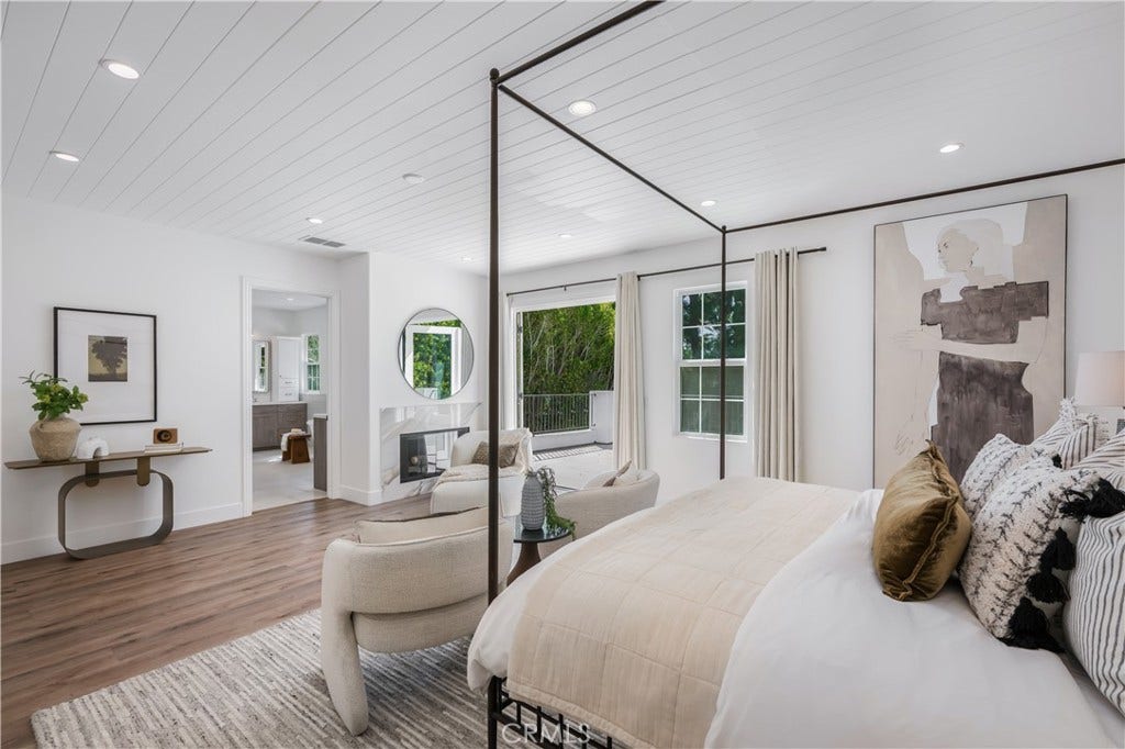 15 Boardwalk, Newport Beach, CA 92660 15 Boardwalk, Newport Beach, CA 92660
