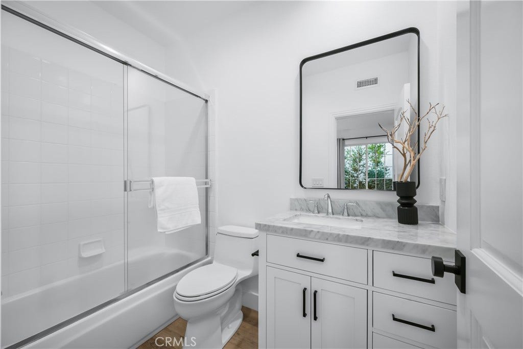 15 Boardwalk, Newport Beach, CA 92660 15 Boardwalk, Newport Beach, CA 92660