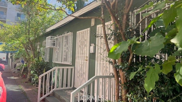 Property photo for 1028 S Kenmore, Los Angeles, CA
