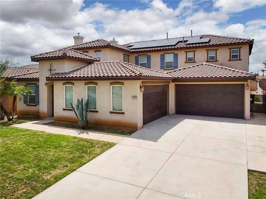 Property photo for 5702 Segovia Way, Bakersfield, CA