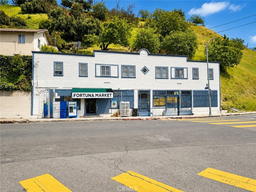 Property photo for 3374 Griffin, Los Angeles, CA