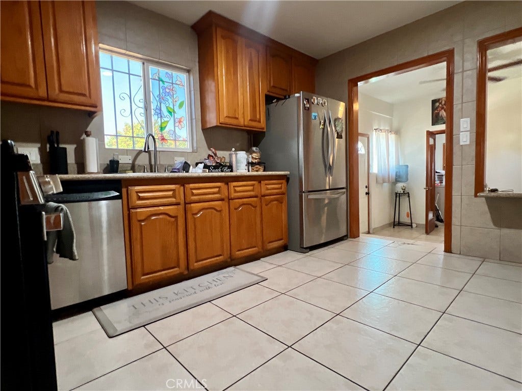 582 25Th, San Bernardino, CA 92405 582 25Th, San Bernardino, CA 92405