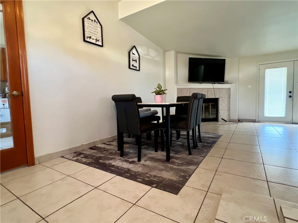 582 25Th, San Bernardino, CA 92405 582 25Th, San Bernardino, CA 92405