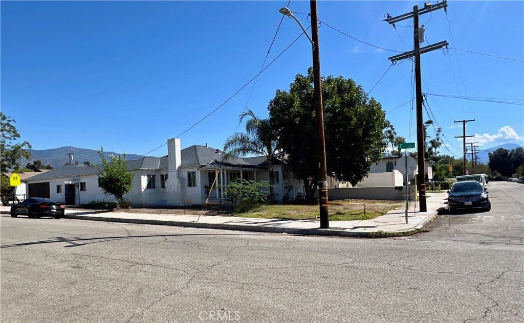 582 25Th, San Bernardino, CA 92405 582 25Th, San Bernardino, CA 92405