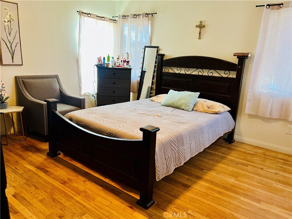 582 25Th, San Bernardino, CA 92405 582 25Th, San Bernardino, CA 92405