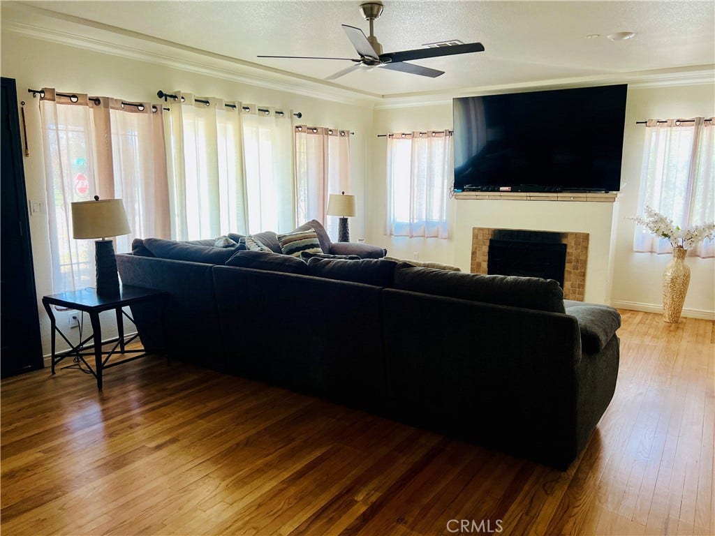 582 25Th, San Bernardino, CA 92405 582 25Th, San Bernardino, CA 92405