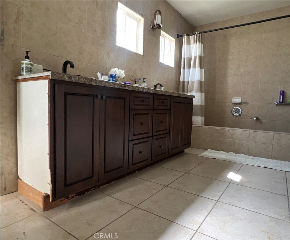 582 25Th, San Bernardino, CA 92405 582 25Th, San Bernardino, CA 92405