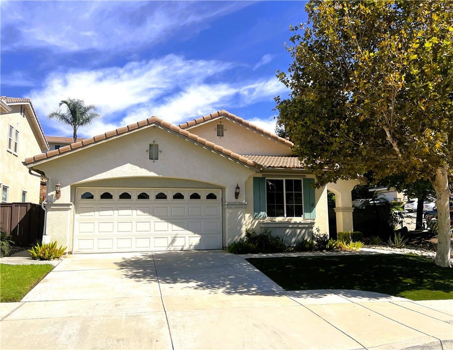 Property photo for 28984 River Oaks Lane, Highland, CA