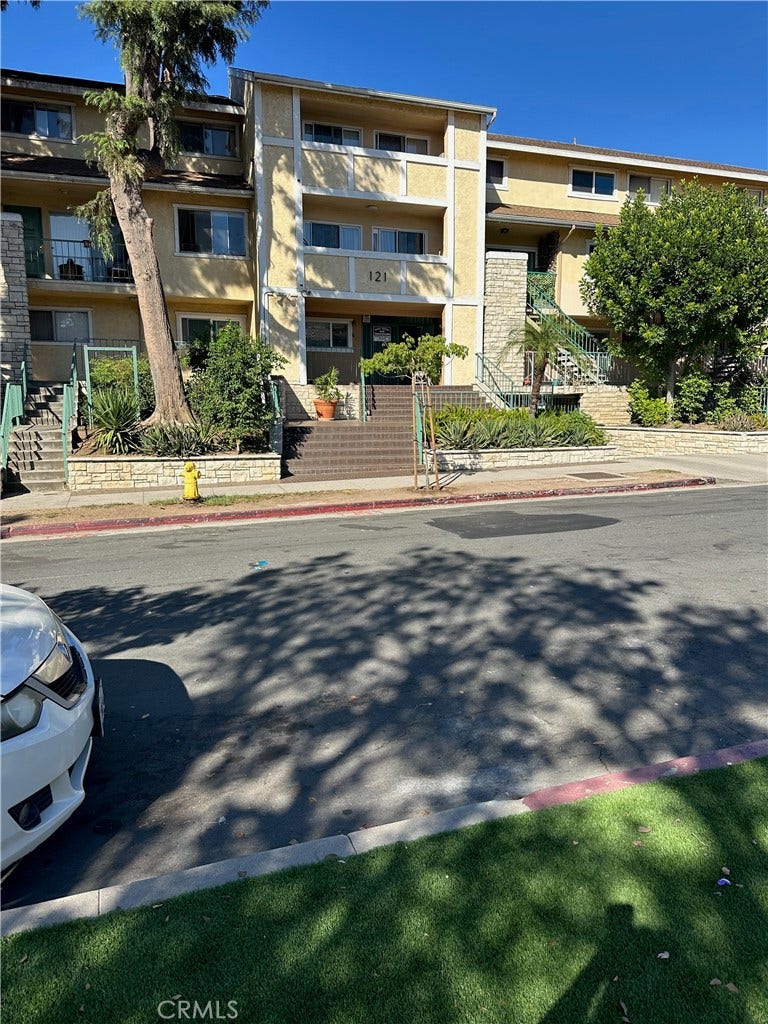 Property photo for 121 Sinclair, #122, Glendale, CA