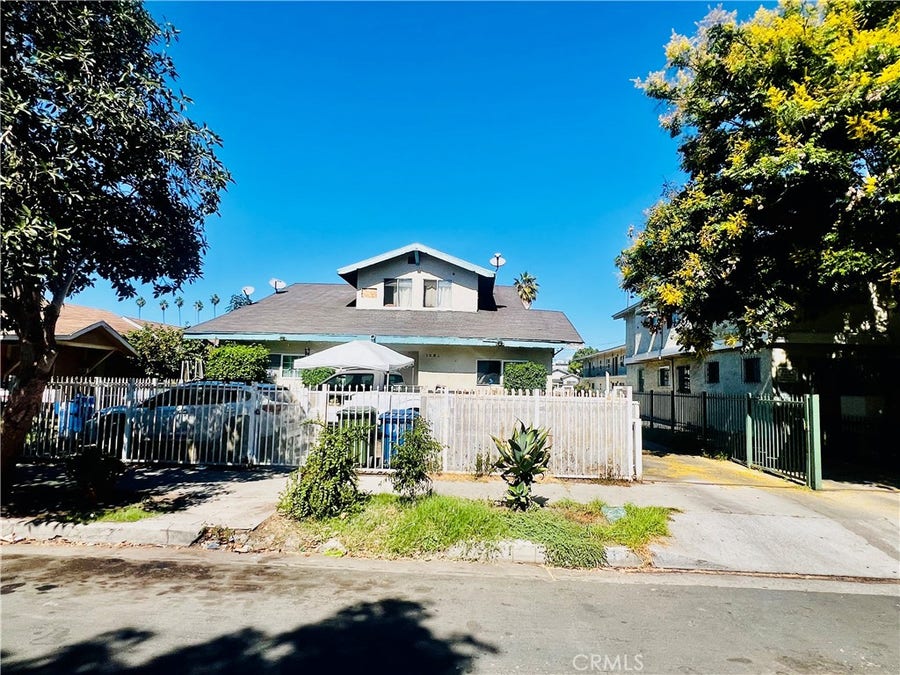 Property photo for 1081 W 39th, Los Angeles, CA