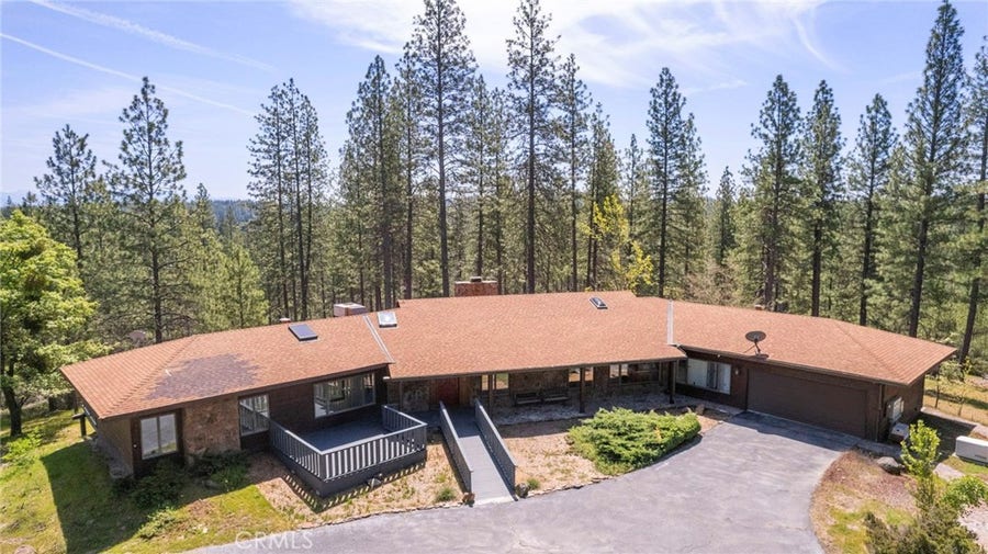 Property photo for 10379 Mcmahon Road, Coulterville, CA