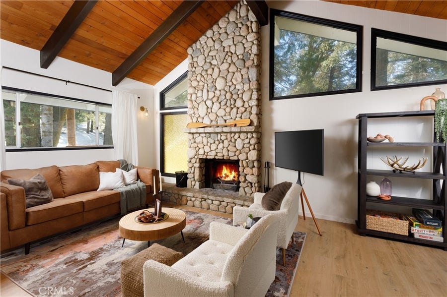 Property photo for 825 Lake View Lane, Twin Peaks, CA