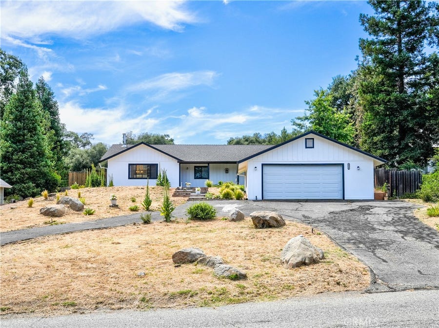 Property photo for 40446 Goldside, Oakhurst, CA