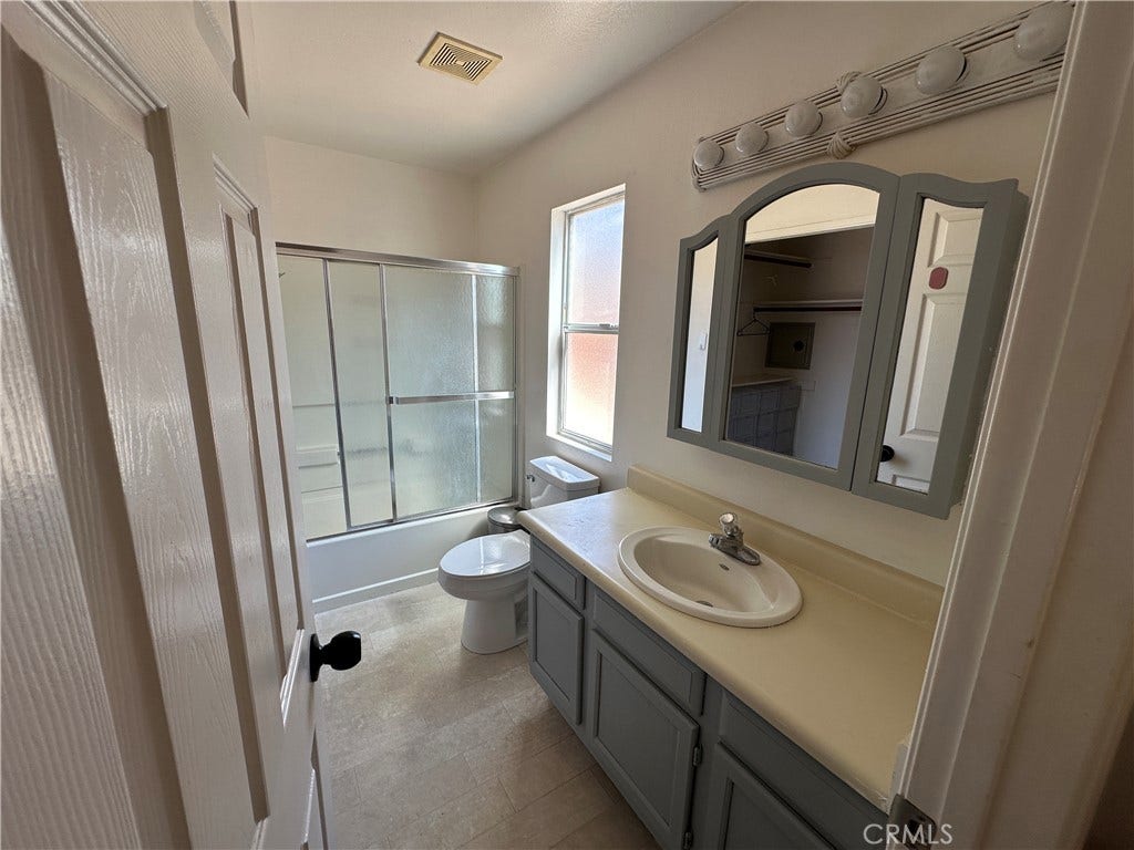 MB Bathroom 1