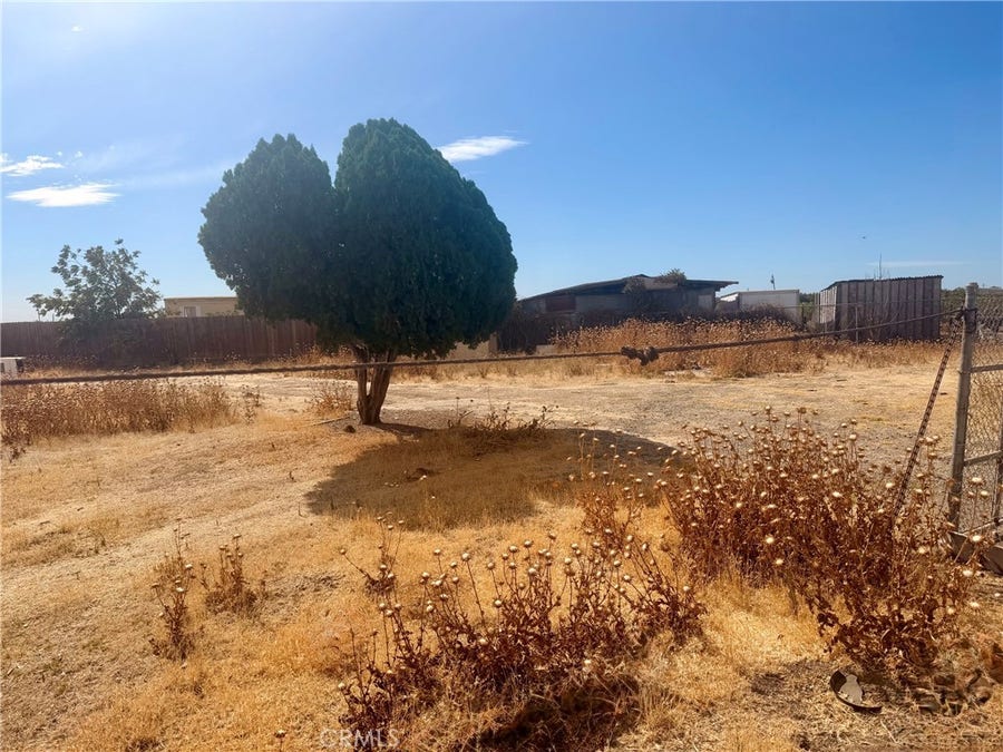 Property photo for 629 Santa Fe, Le Grand, CA