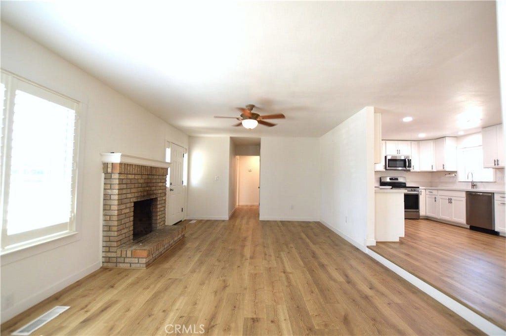 2165 Kimberly Avenue, Merced, CA 95340 Living room
