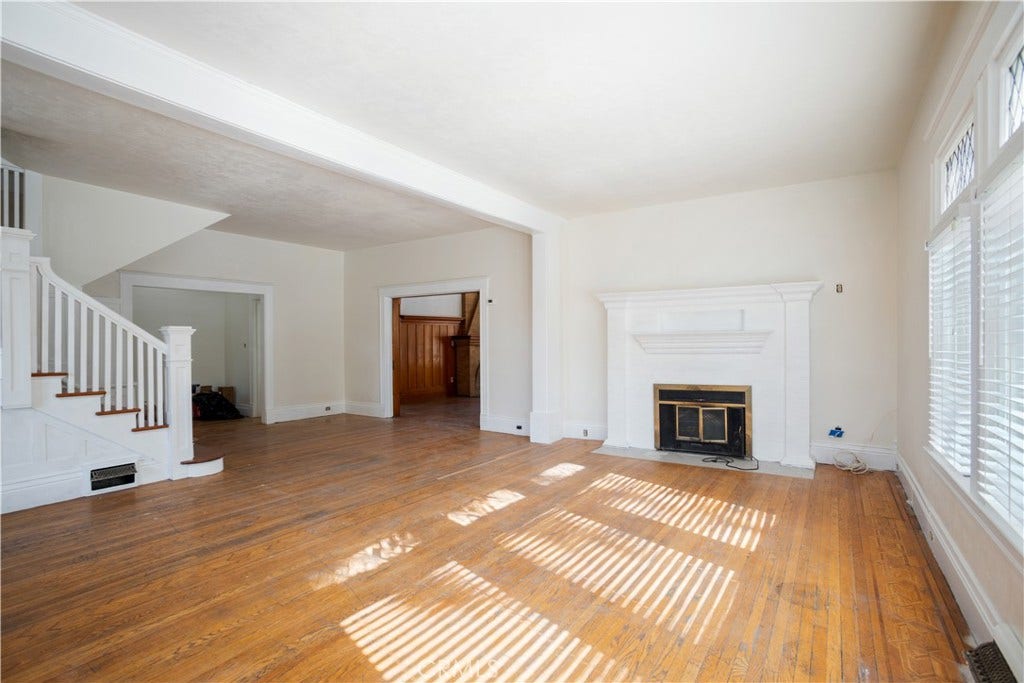 2306 K, Merced, CA 95340