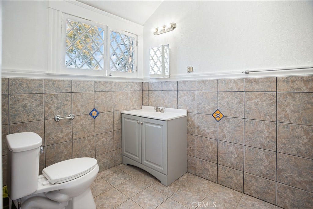 2306 K, Merced, CA 95340