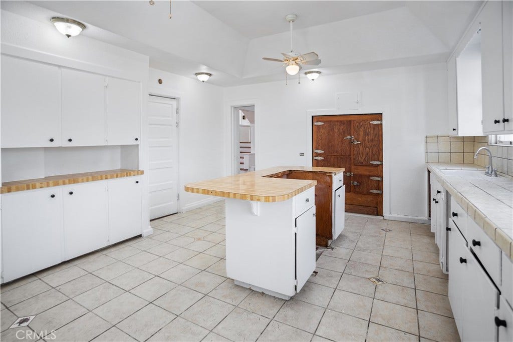 2306 K, Merced, CA 95340
