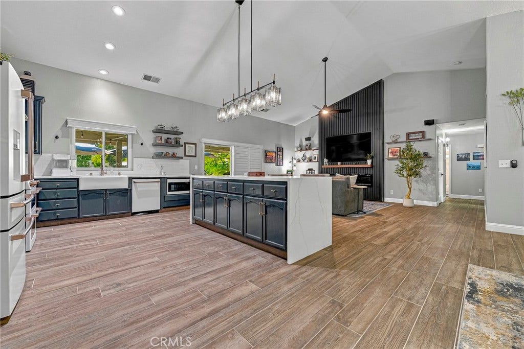 3247 Willow Run, Merced, CA 95340 3247 Willow Run, Merced, CA 95340
