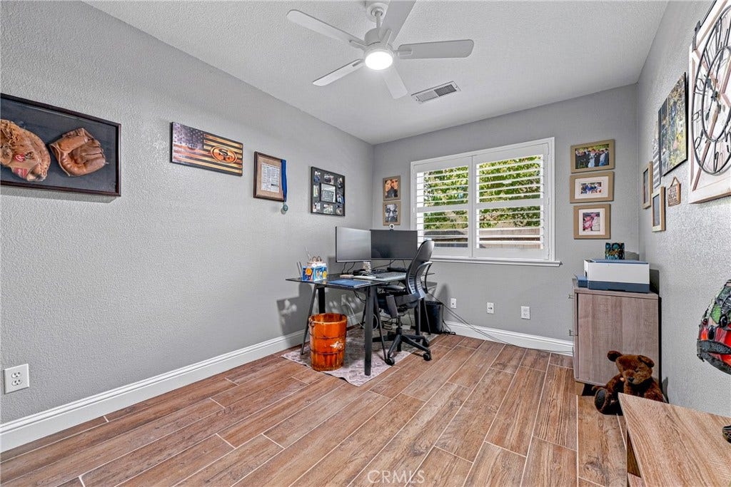 3247 Willow Run, Merced, CA 95340 3247 Willow Run, Merced, CA 95340